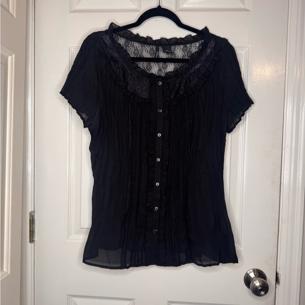 New Directions Black Button-Up Blouse